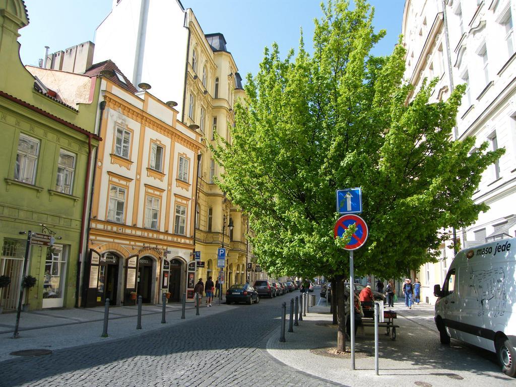 Antik Hotel Praga Exterior foto